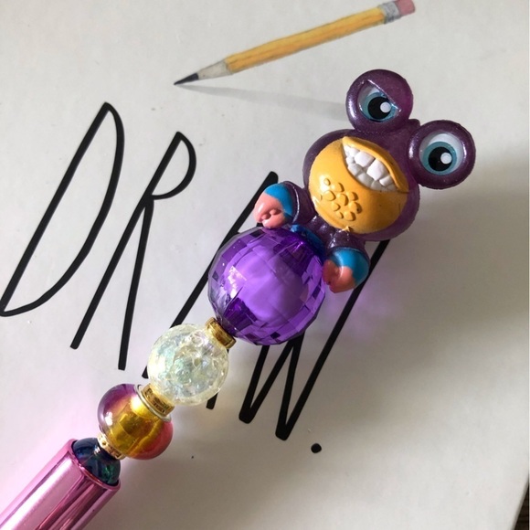 Disney Doorables: Moana: Tamatao handmade beaded pen - Picture 1 of 3